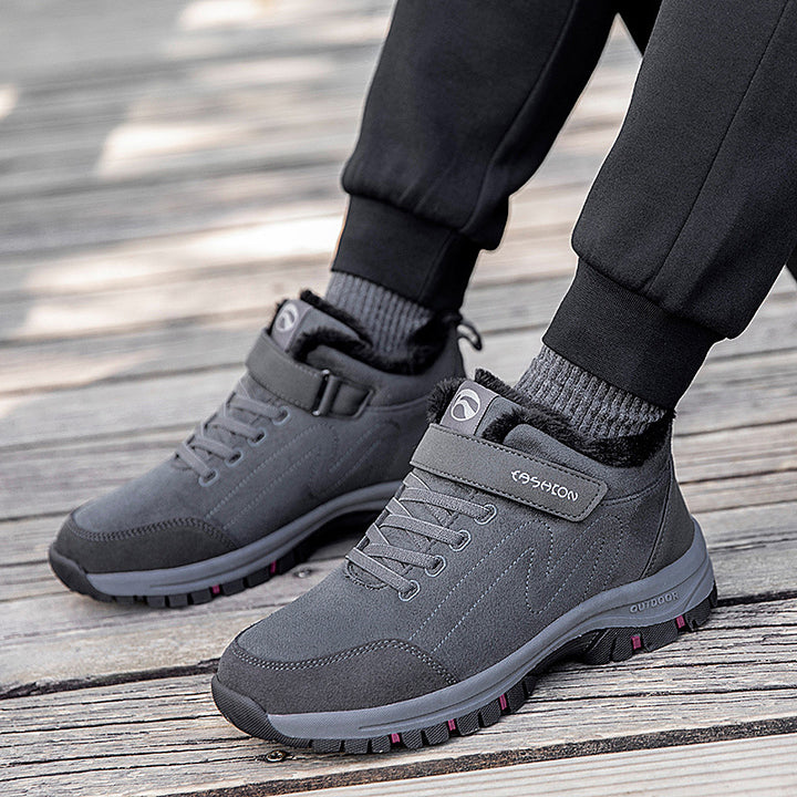 Winter hiking boots for women with insulating lining and non-slip sole Lune London