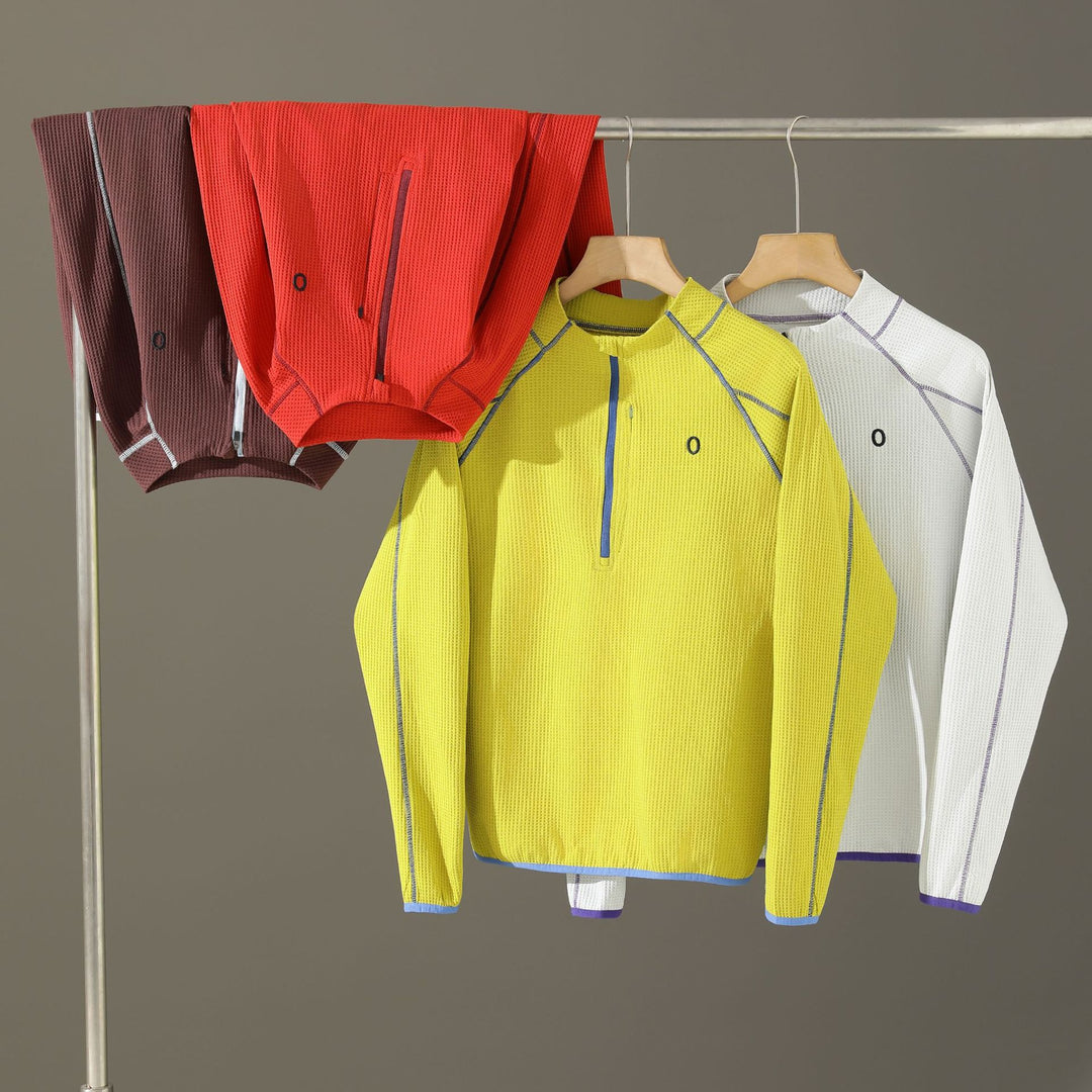 Pull fonctionnel pour femme avec fermeture éclair innovante et surface texturée Chic & Stil
