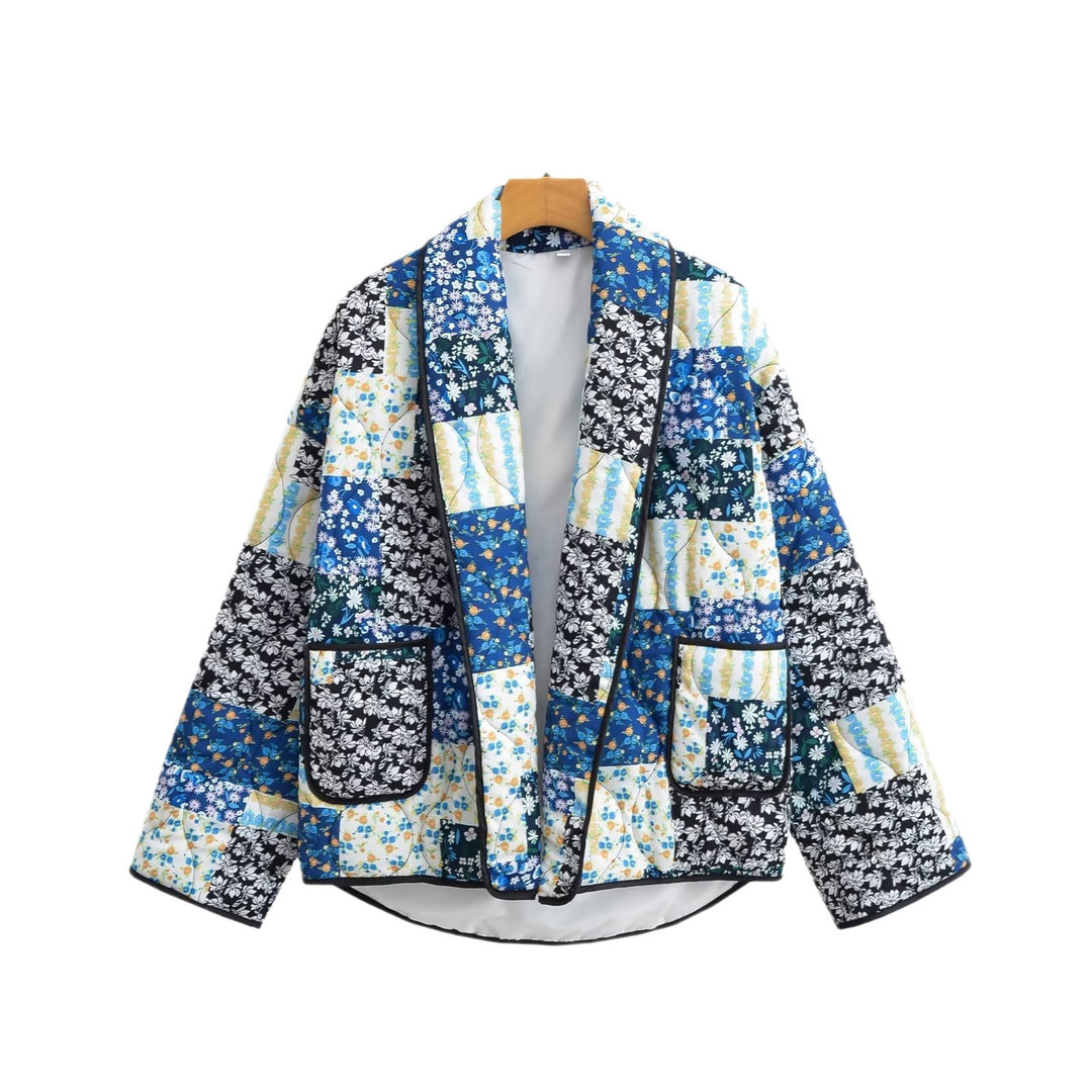 Veste matelassée en patchwork pour femmes avec accents floraux et coupe ample Chic & Stil