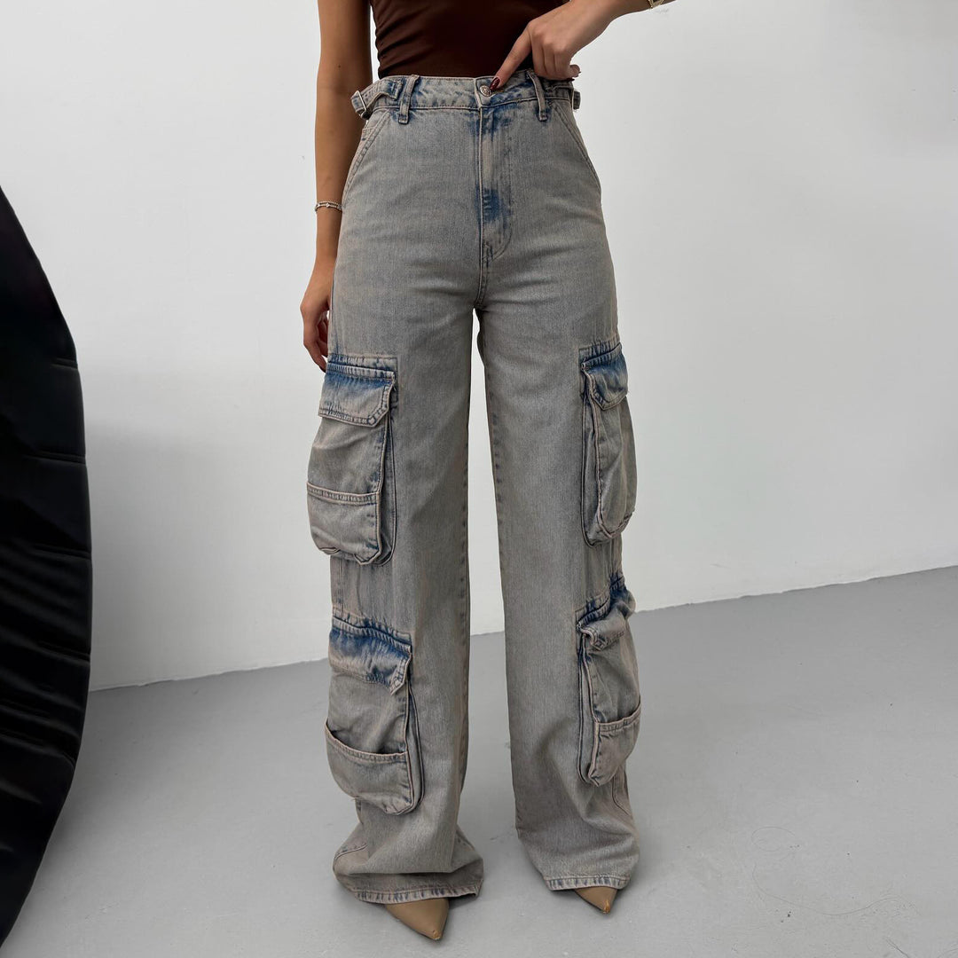 High-waisted cargo jeans for women with practical pockets Lune London