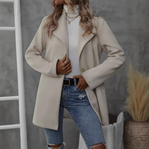 Ladies Elegant Oversized Jacket with Classic Cut and Chic Modern Buttons