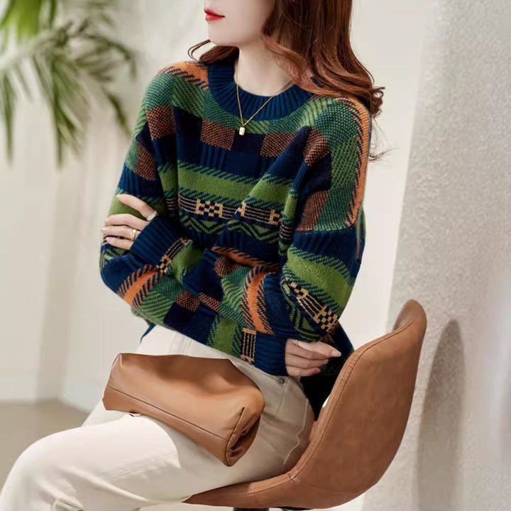 Knitted patterned sweater for women with a round neckline and soft, fluffy texture Lune London