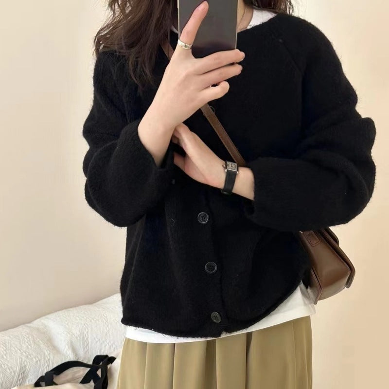 Cardigan doux pour femmes avec détails de boutons décoratifs Chic & Stil