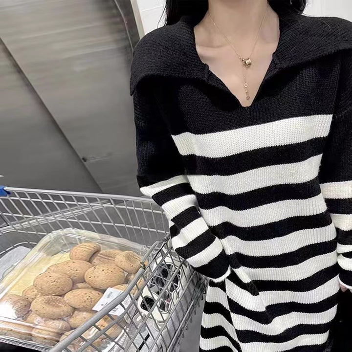 Robe en tricot pour femmes avec des rayures contrastées et une coupe décontractée Chic & Stil