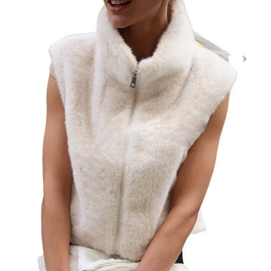 Cozy jacket for women with a high collar and zipper Lune London