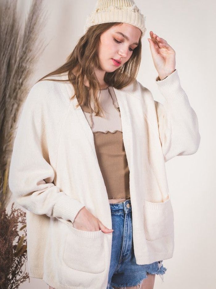 Ladies Cozy Knit Sweater with Side Pockets and Open Front Lune London