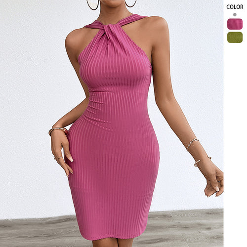 Fitted dress for women with a ruched bodice and refined accents Chic & Stil