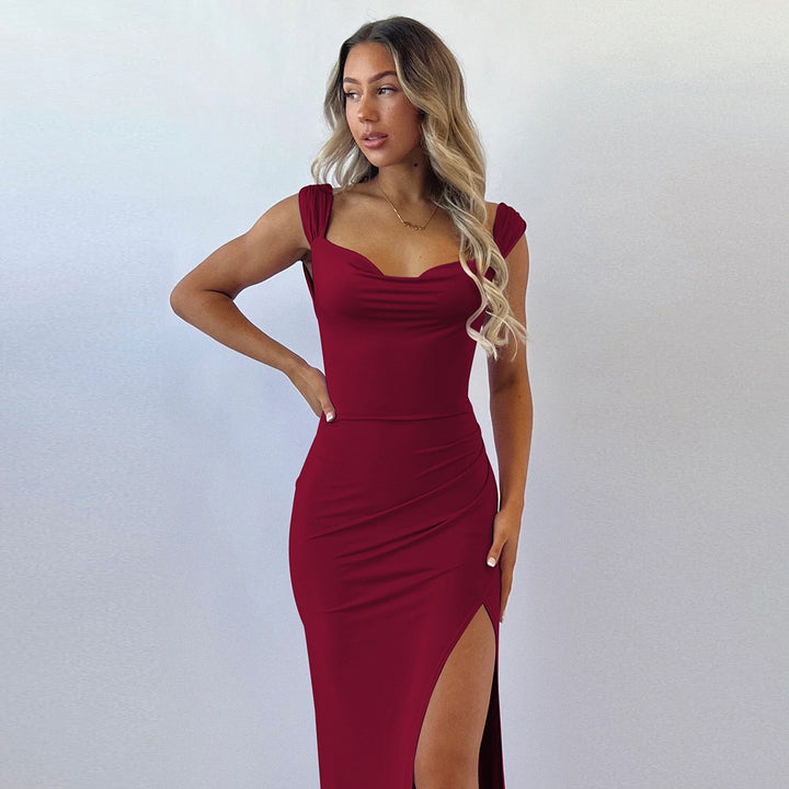 Women Elegant, form-fitting evening dress with side slit Lune London