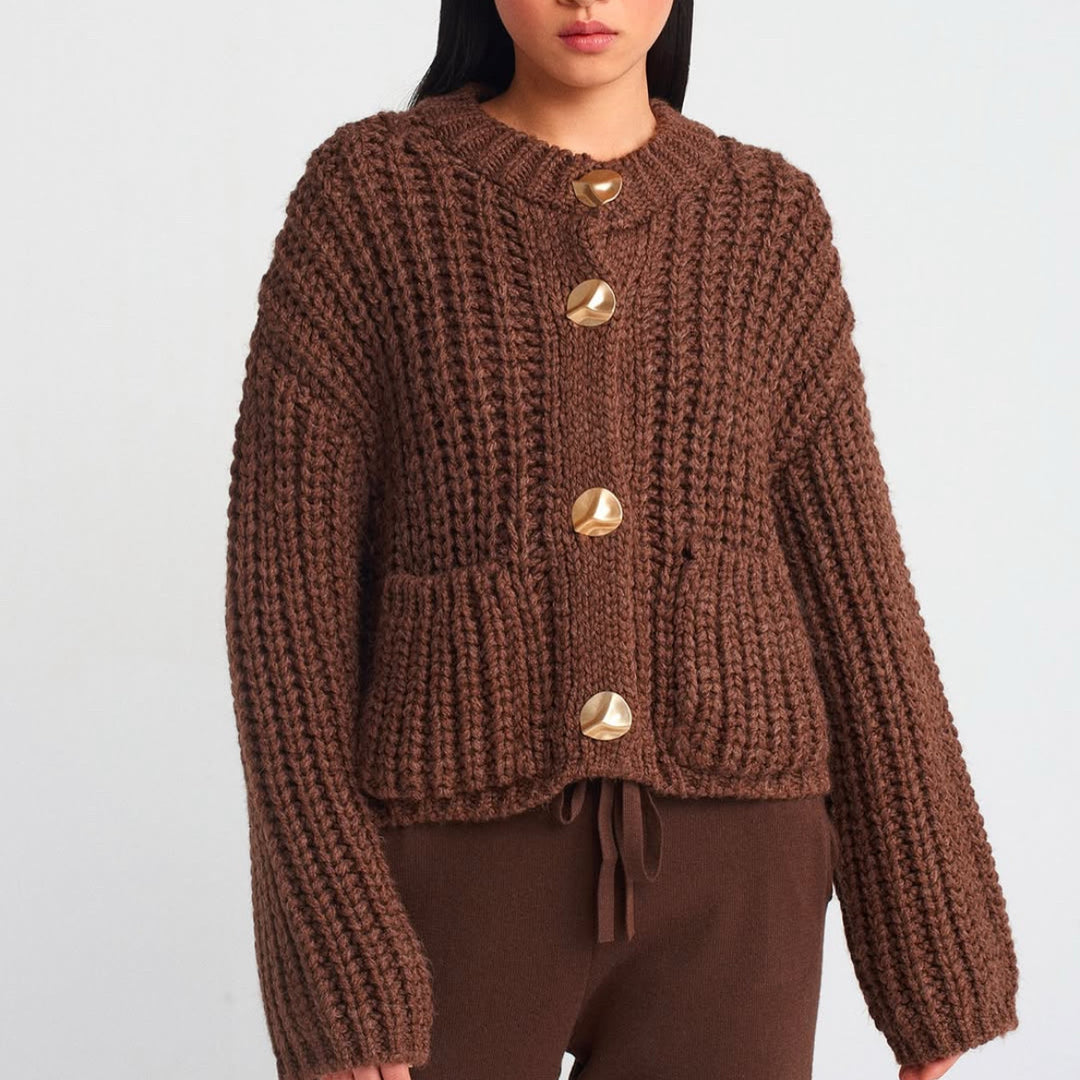 Thick knit women's sweater with modern details Lune London