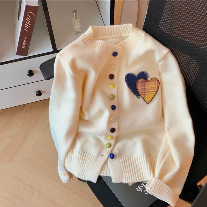 Cardigan for women with heart-shaped appliqués and colorful button details Lune London