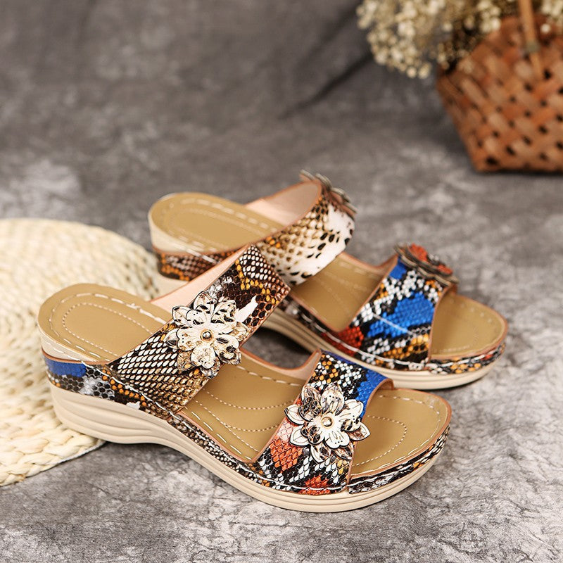 Comfortable wedge sandals for women with floral appliqués and elastic straps Lune London