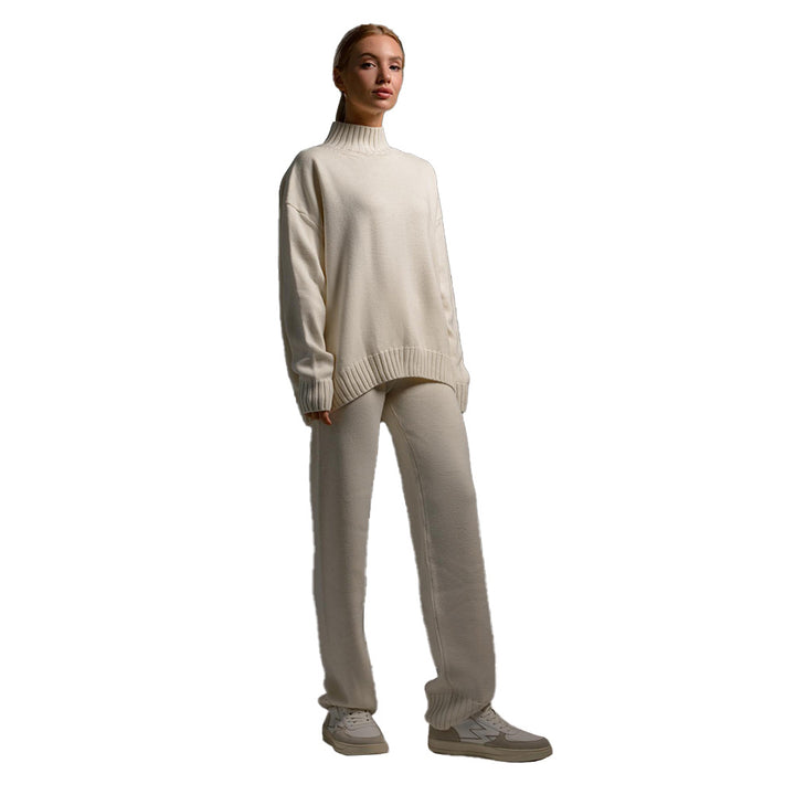 Combinaison tricotée confortable pour femmes avec col haut et coupe ample Chic & Stil