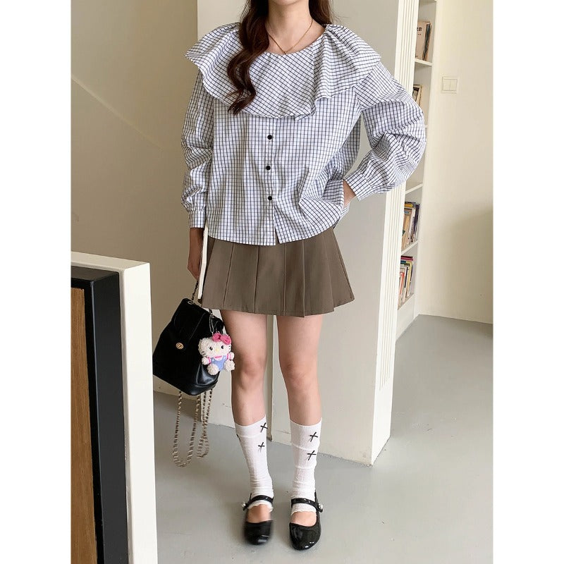 Women's fashionable blouse with ruffled details Chic & Stil