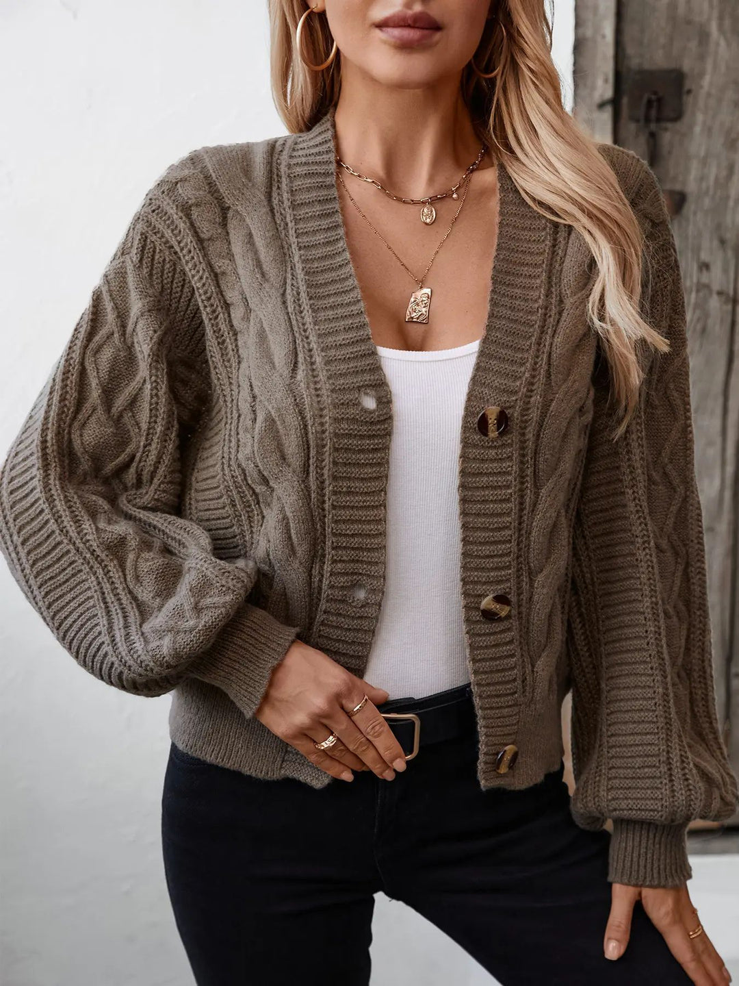 Ladies Chunky Knit Cardigan with Chic and Stylish Drehknöpfen Buttons