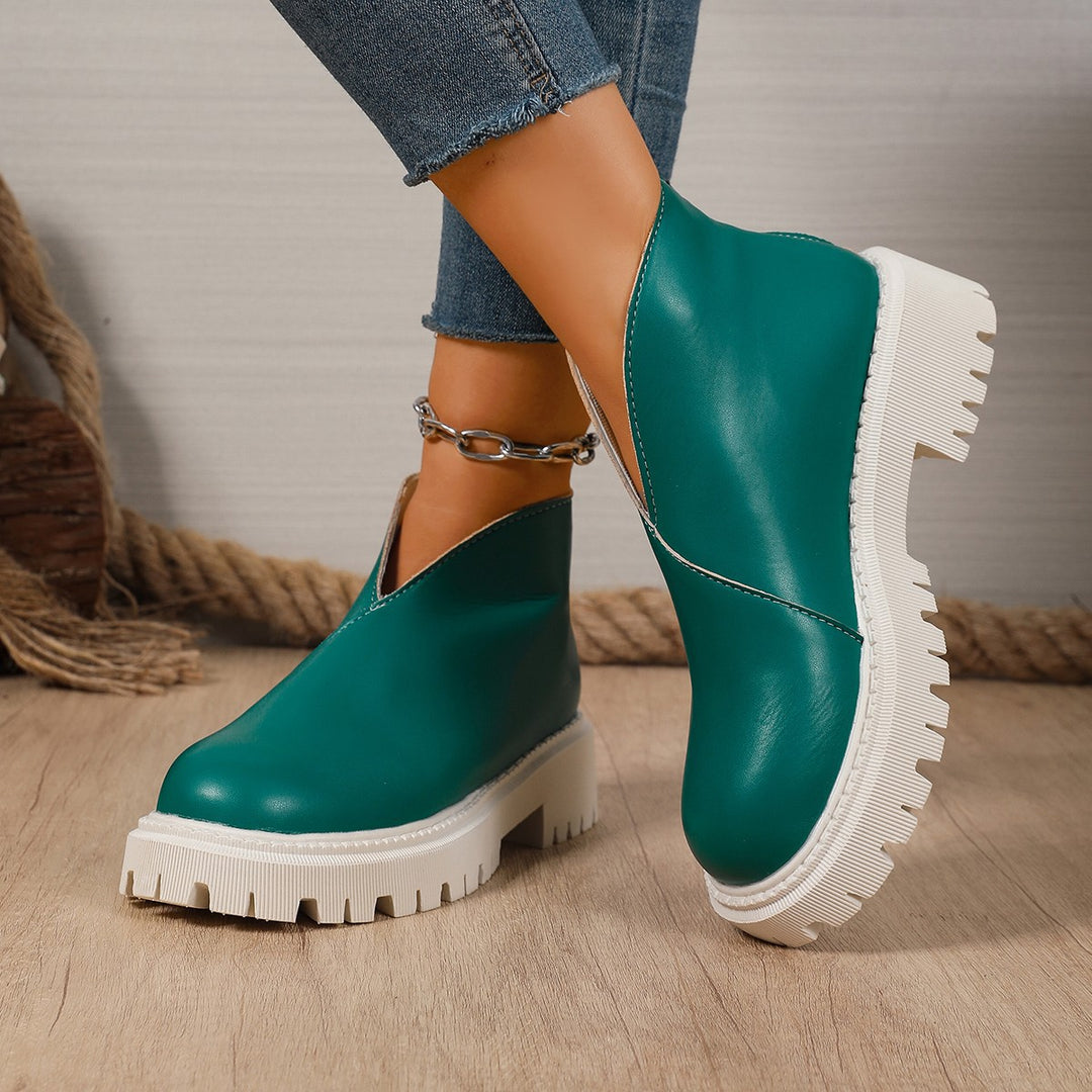 Fashionable Chelsea boots for women with trendy platform and slip-resistant sole Lune London