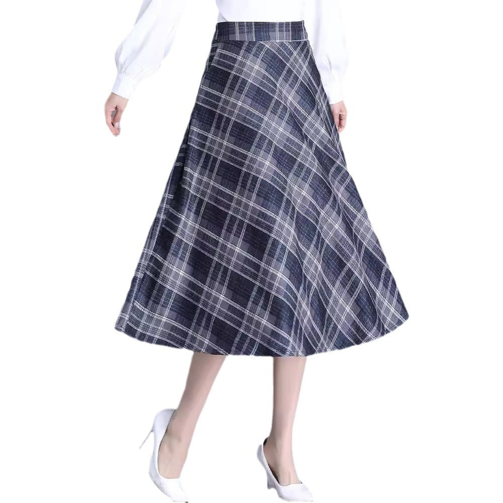 Plaid midi skirt for women in soft fabric and flowy cut Lune London