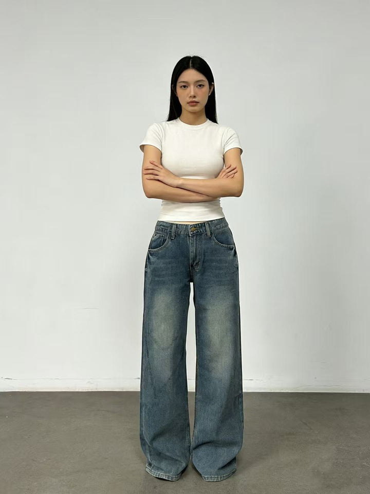 Women wide High-Waist Jeans with casual fit and individual washes Lune London