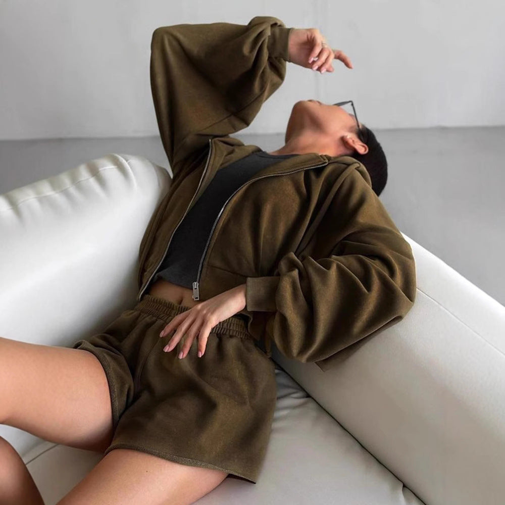 Casual sweatshirt set for women with surplus fabric and high collar Lune London