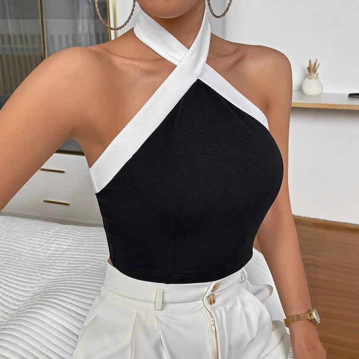 Elegant short top for women with crossed straps and high-quality fabric Chic & Stil