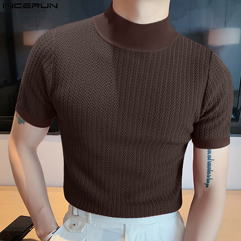Short sleeve men's t-shirt with a modern structured design and high collar Lune London