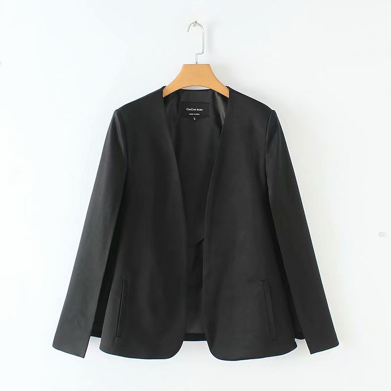 Women's elegant slim fit blazer with practical pockets Lune London