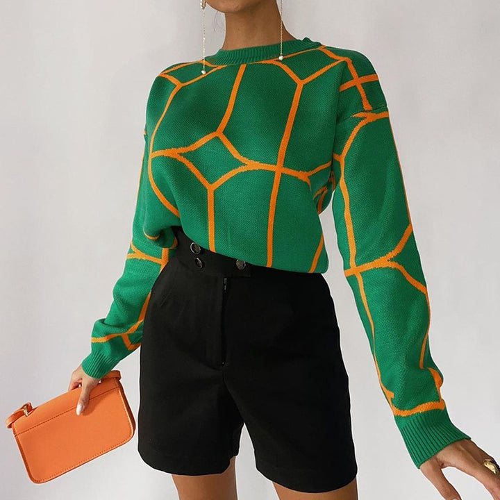 Trendy knitted sweater for women with geometric graphic design and great comfort Lune London