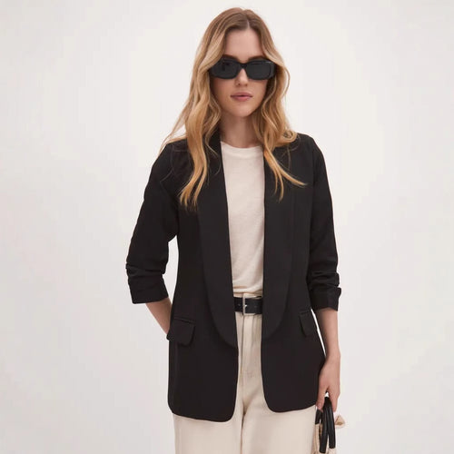 Elegant women's blazer with refined details Lune London