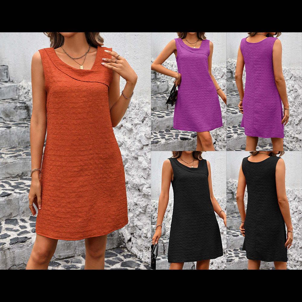 Casual summer dress for women with rounded hem and elegant swirl Lune London