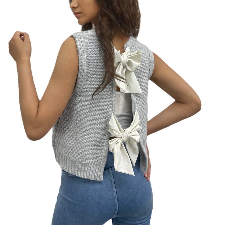 Knitted cardigan for women with decorative knots Lune London