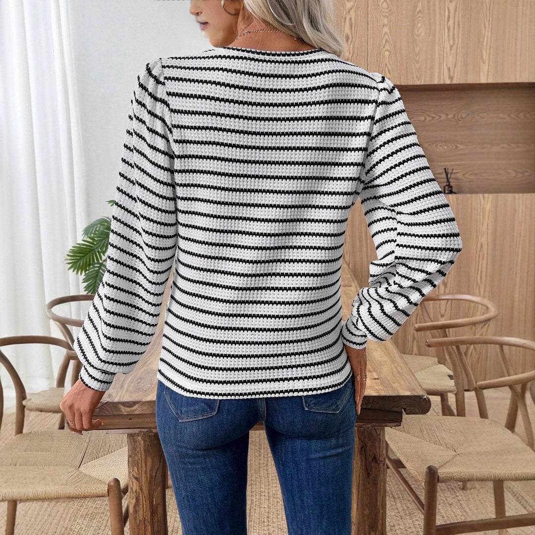 Pull en tricot léger à rayures pour femmes Chic & Stil