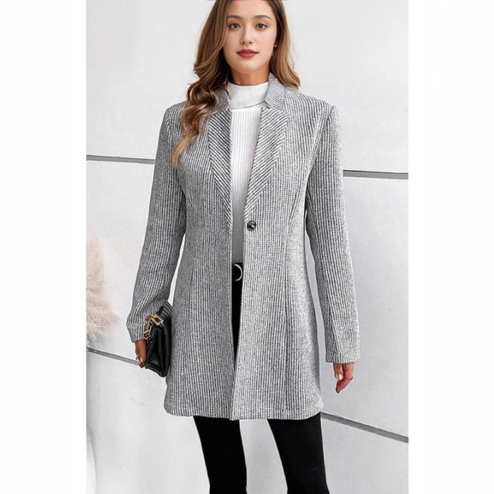 Women Modern Knit Blazer with Slim Fit and Elegant Details Lune London