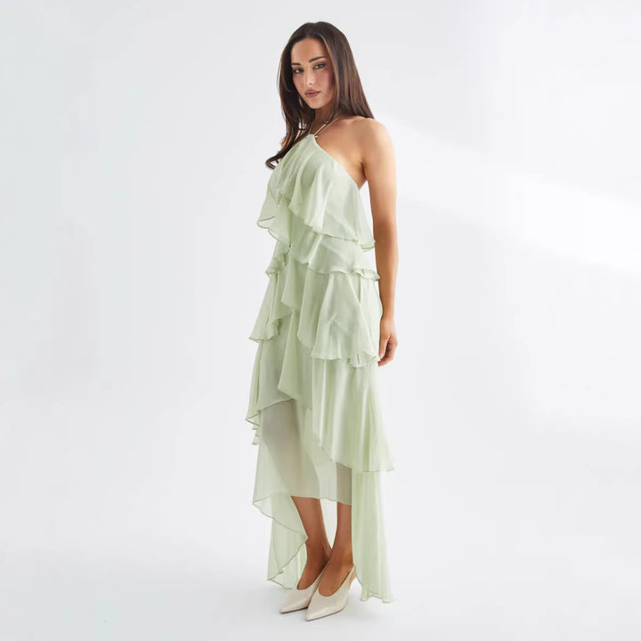 Robe maxi élégante pour femme avec détails de volants fluides Chic & Stil