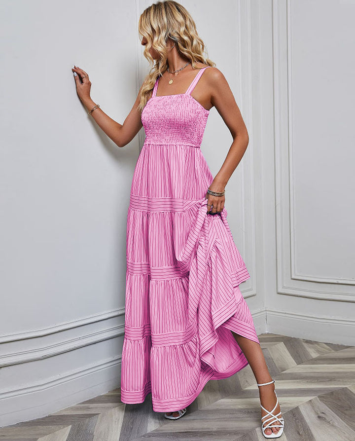 Maximalist pleated dress for women with elastic top and voluminous skirt Chic & Stil