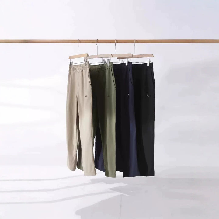 Pantalon de loisirs fonctionnel pour femmes avec taille élastique et poches latérales Chic & Stil