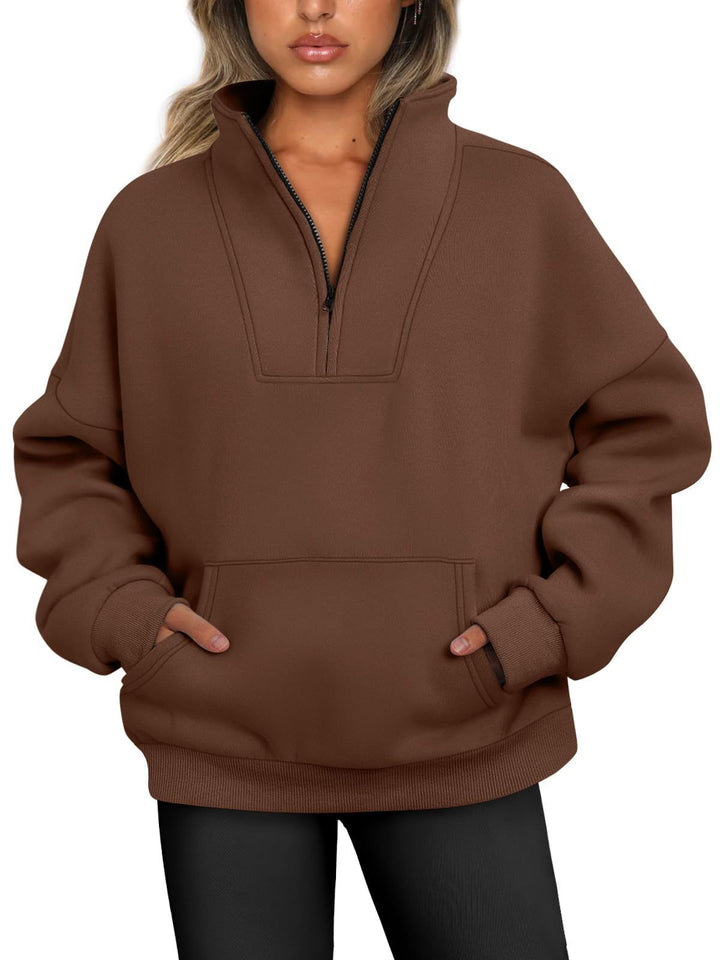 Pull femme décontracté avec col montant et poche kangourou pratique Lune London