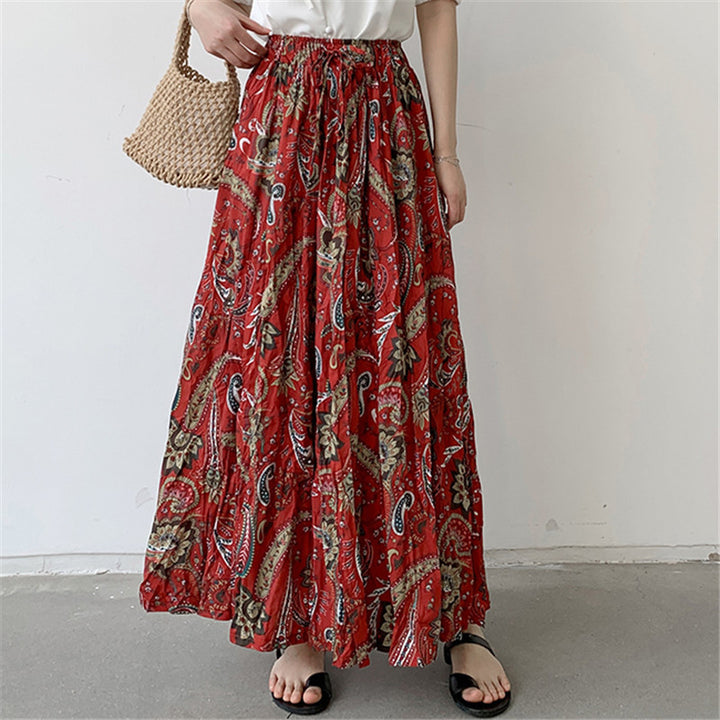 Maxi skirt for women with paisley floral patterns and an elastic waist Lune London