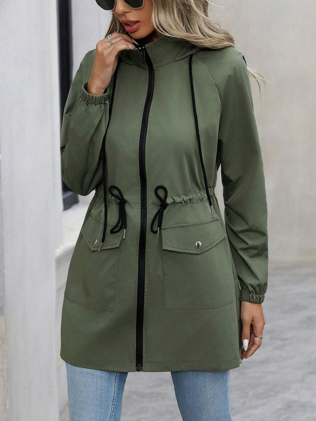 Leisure jacket for women with adjustable waist and practical outer pockets Lune London