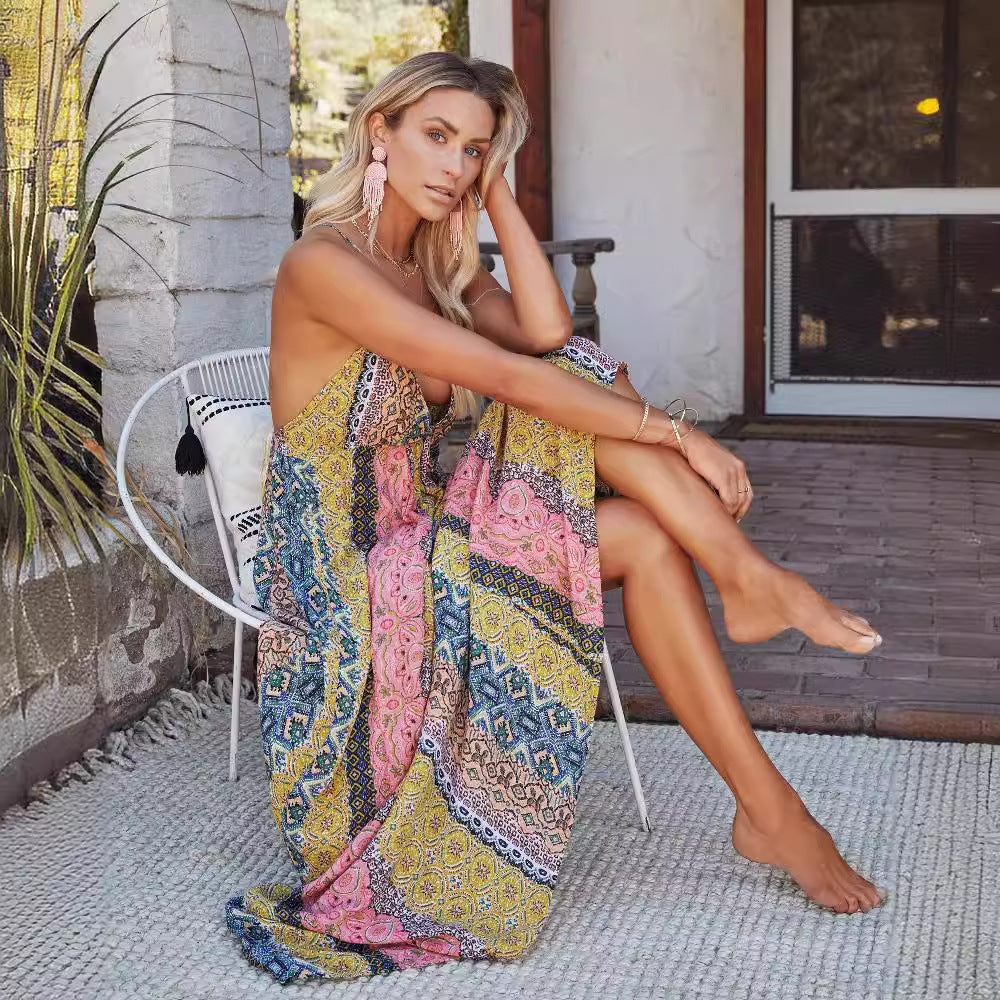 Maxi dress for women with a unique multicolored pattern and adjustable spaghetti straps Chic & Stil