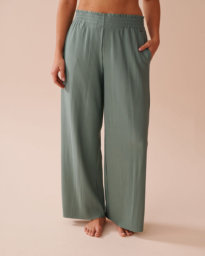 Wide pleated pants for women with elastic waistband and side pockets Lune London