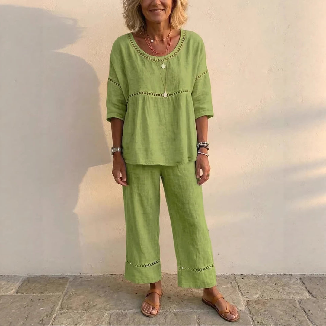 Women's Complete Linen Loungewear Suit with Airy Fit and Lace Accents Chic & Stil