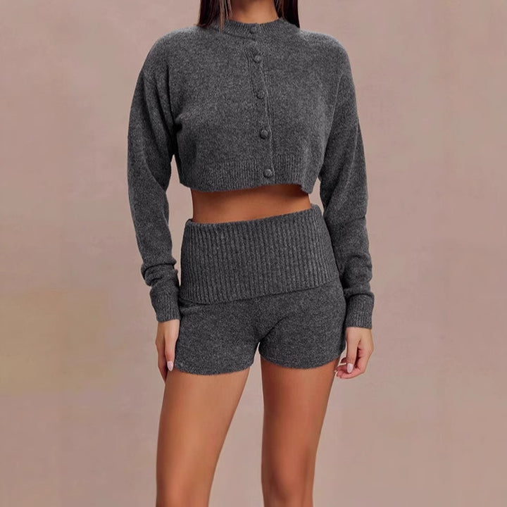 Lune London women's short knit sweater with round neckline and button closure