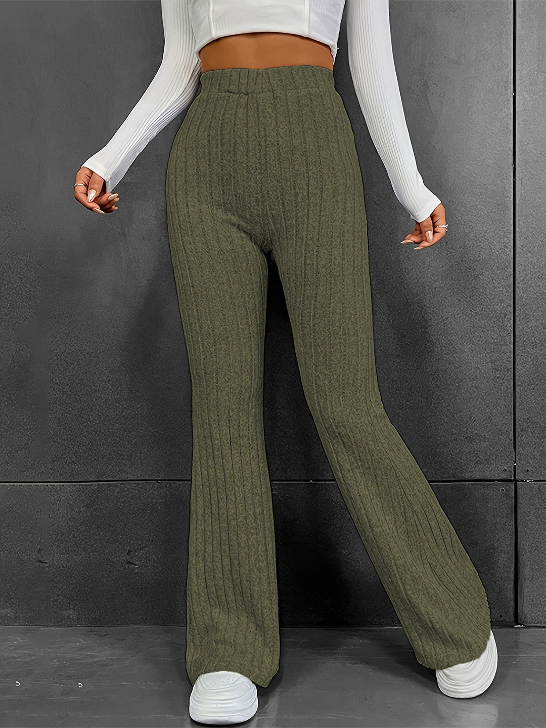Pantalons larges en tricot côtelé pour femmes au flair élégant Lune London
