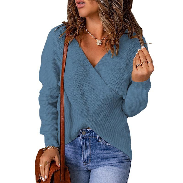 Casual pullover for women with deep V-neck and textured fabric Lune London