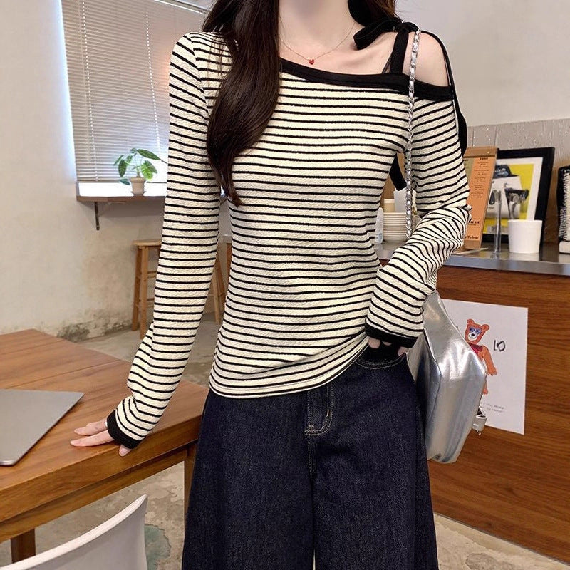 Women’s fashionable long sleeve shirt with off-shoulder design Chic & Stil