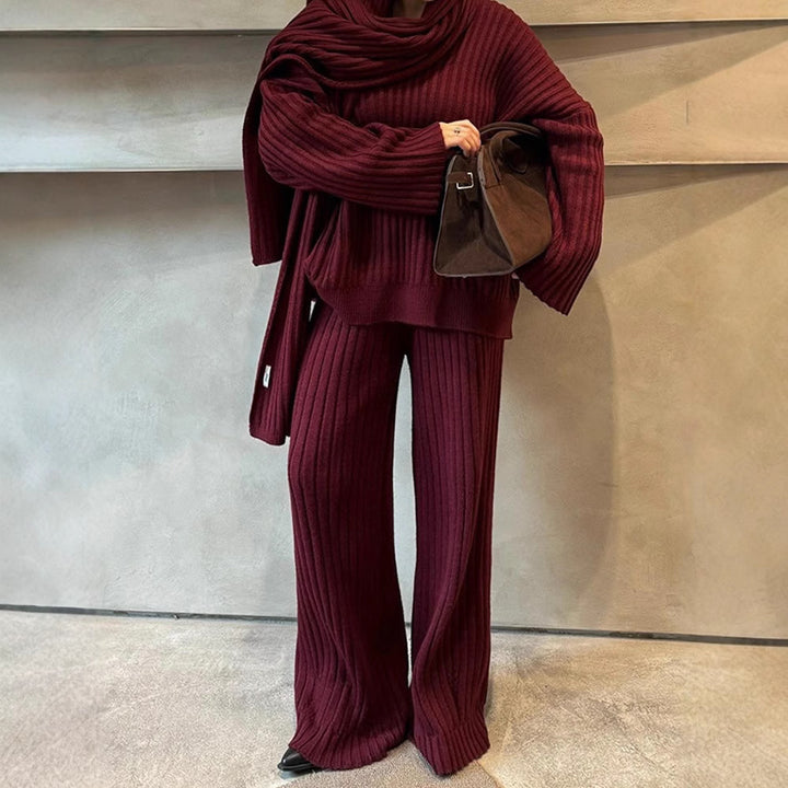 Women's knit set with a loose fit and elegant ribbed details Lune London