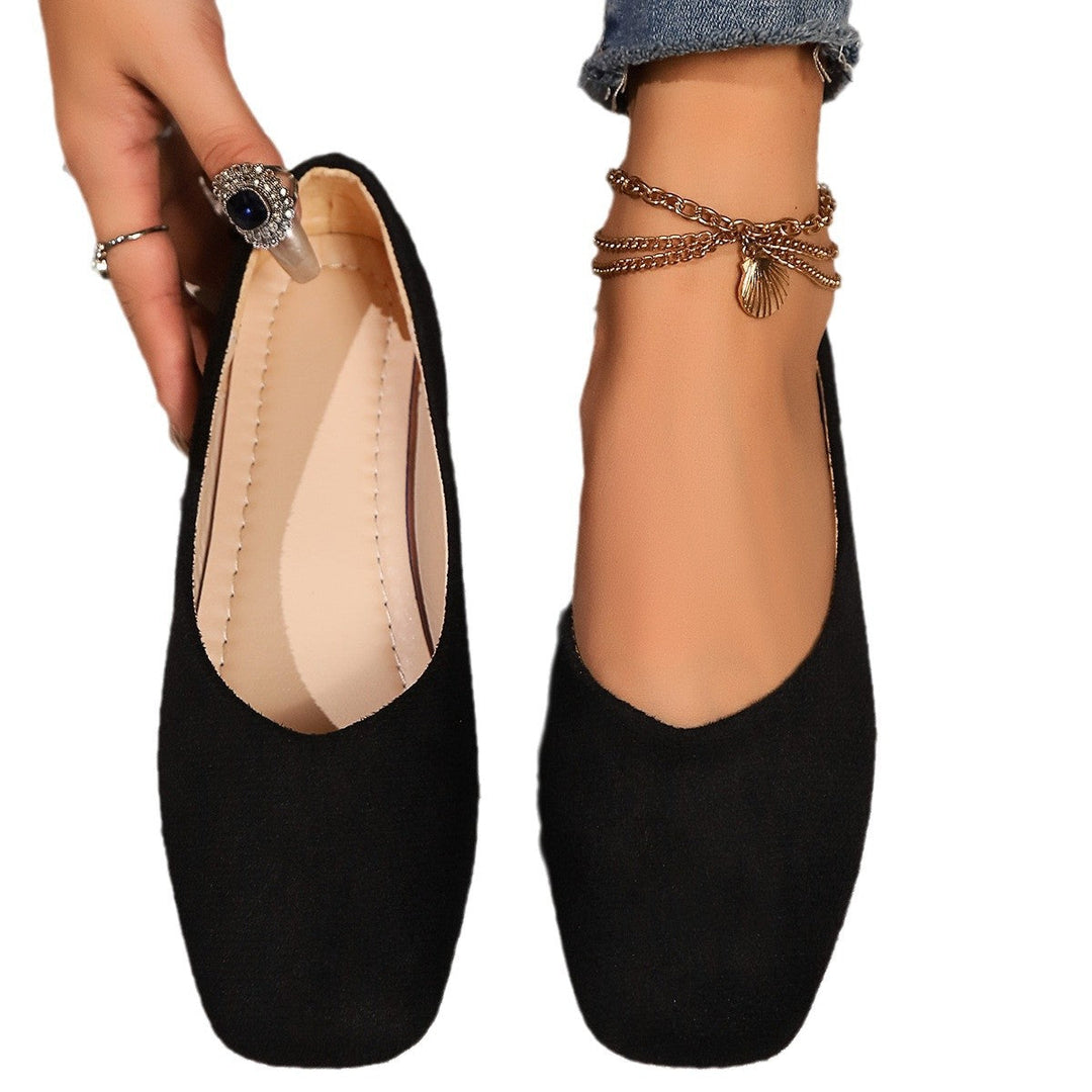 Women Classic Ballet Flats with Elegant Bow Design and Slip-Resistant Sole Lune London