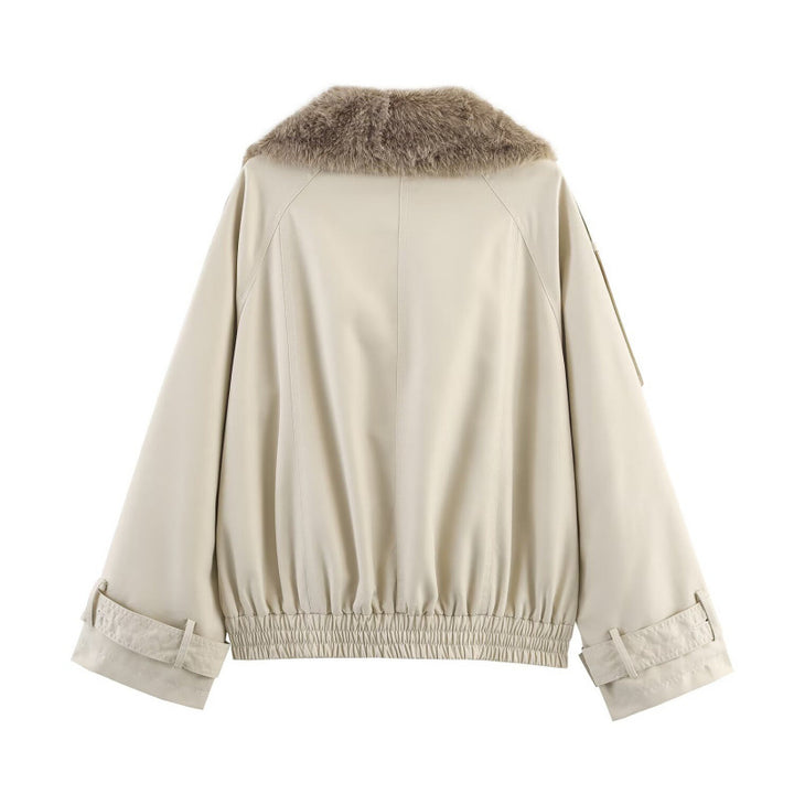 Trendy women's jacket with faux fur collar and double-breasted Lune London