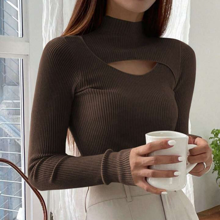 Women Elegant Long Sleeve Top with Chic Neckline Lune London