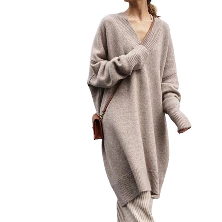 Comfortable knitted dress for women with V-neck and long sleeves Lune London