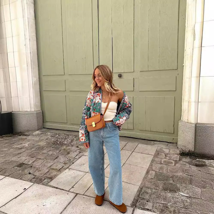 Veste blazer matelassée pour femme avec motif floral et contour élégant Chic & Stil